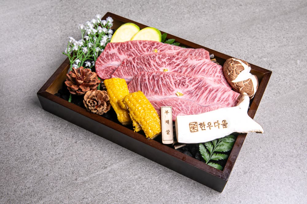 Hanwoo Flat Iron (100g) (한우 부채살 (100g)) — Special Cuts at Hanwoodaum Hongdae, premium Hanwoo Korean BBQ in Seoul