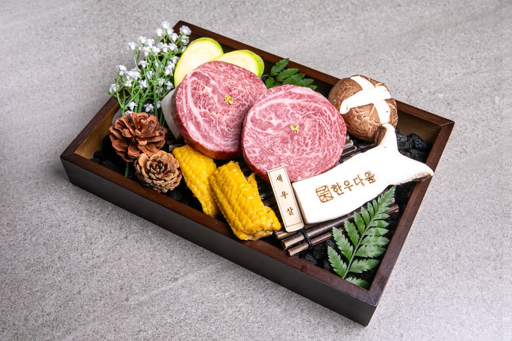 Hanwoo Ribeye Cap (100g) (한우 새우살 (100g)) — Premium Cuts at Hanwoodaum Hongdae, premium Hanwoo Korean BBQ in Seoul